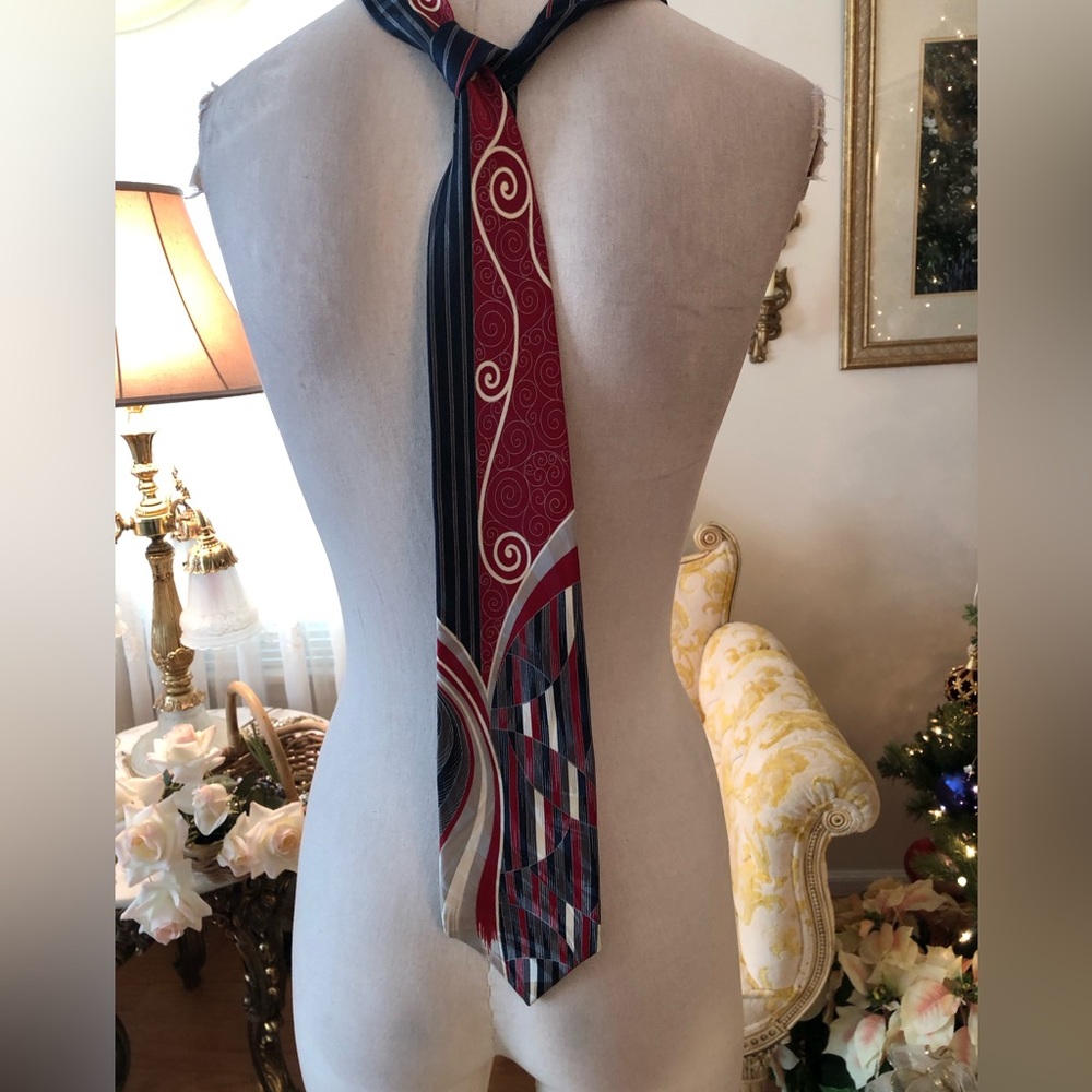 Erreuno Milano abstract tie